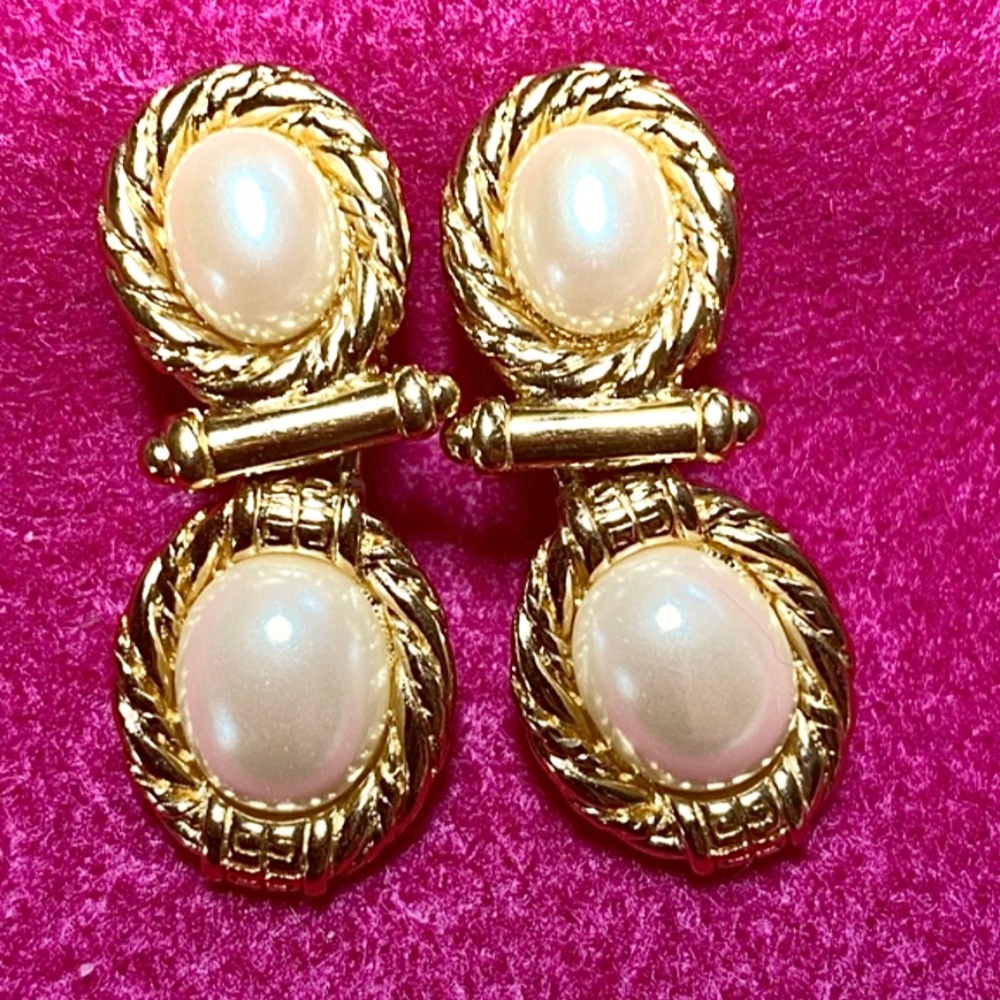 GIVENCHY VINTAGE Faux Pearl Clip on earrings, Gold tone, 1980s